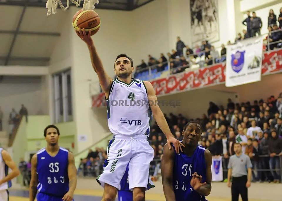 "Formaya düşmək çox çətin olur" - Azərbaycanlı basketbolçu 