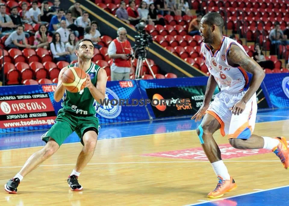 "Formaya düşmək çox çətin olur" - Azərbaycanlı basketbolçu 