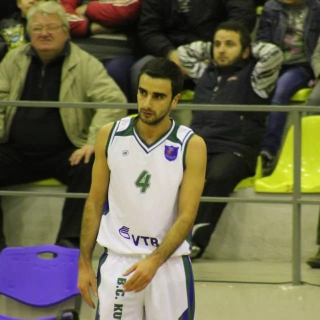 "Formaya düşmək çox çətin olur" - Azərbaycanlı basketbolçu 