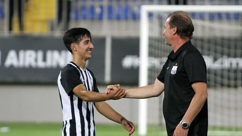 Millimizə daha bir futbolçu dəvət aldı 