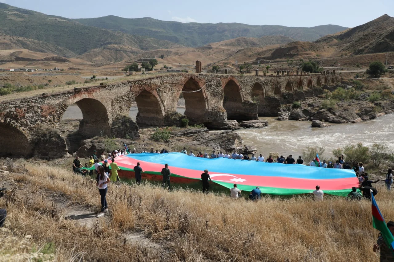 Əlil Arabasında Qılıncoynatma Federasiyasının təşəbbüsü ilə əcnəbi tələbələr Qarabağa səfər edib 