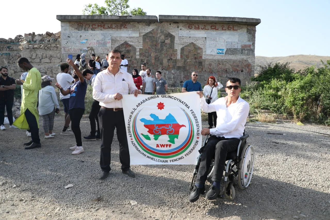 Əlil Arabasında Qılıncoynatma Federasiyasının təşəbbüsü ilə əcnəbi tələbələr Qarabağa səfər edib 