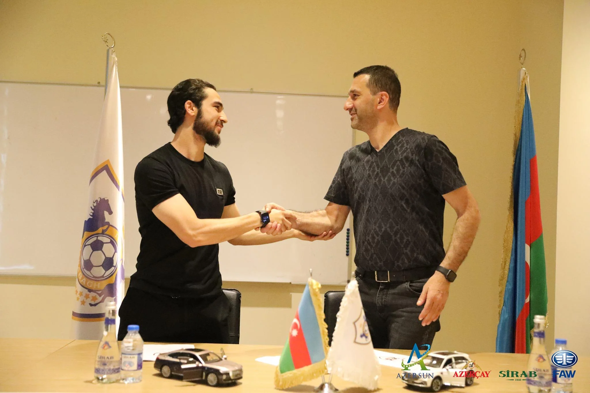 "Qarabağ" daha 2 futbolçusu ilə bağlı qərar verdi - RƏSMİ 