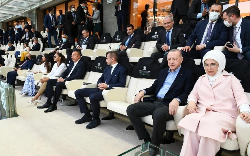 İlham Əliyev və Rəcəb Tayyib Ərdoğan Türkiyə - Uels oyununda - FOTOLAR 