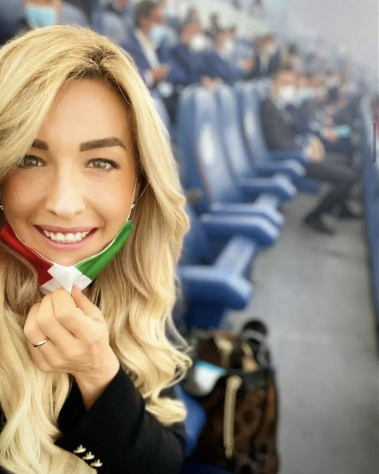 11 stadionun gözəlləri: Siyahıda “CBC Sport”un aparıcısı da var - FOTOLAR 