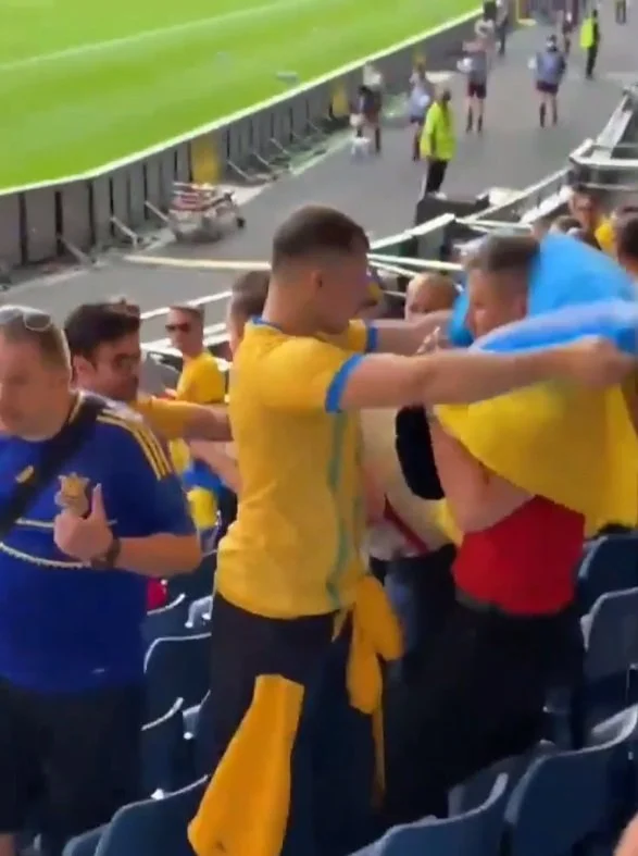 Ukraynalı fanatlar rus azarkeşi bu günə saldılar - VİDEO + FOTOLAR 