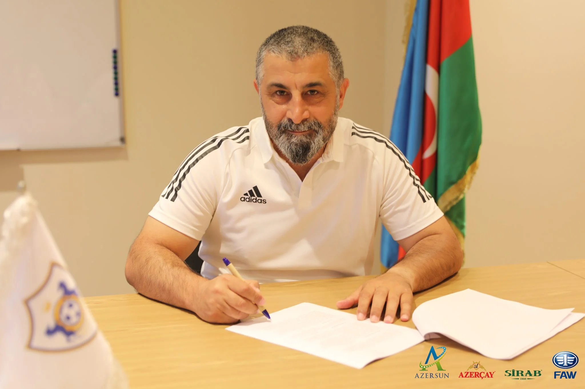 “Qarabağ” məşqçilər korpusu ilə müqaviləni yenilədi - FOTOLAR 