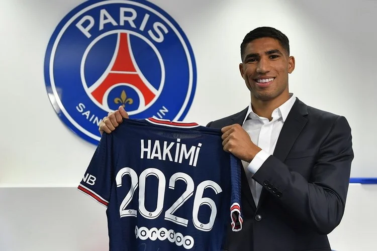 Hakimi PSJ ilə müqavilə bağlayıb danışdı 