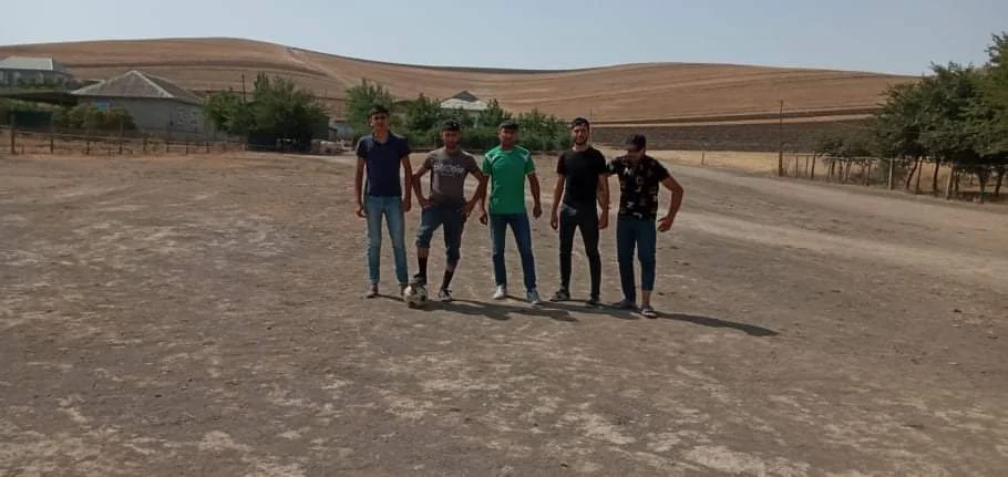 Cəlilabadda məktəbin stadionu satışa çıxarıldı -  FOTOLAR 