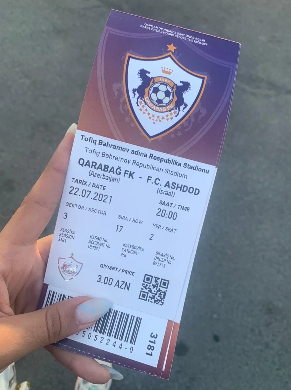 "Qarabağ"ın xanım azarkeşləri oyuna hazırdır - FOTOLAR 