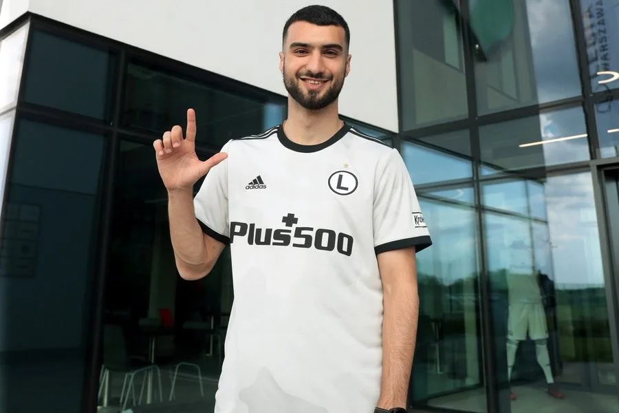 Mahir Emreli "Legiya"nın yeni formasıyla - FOTOLAR 