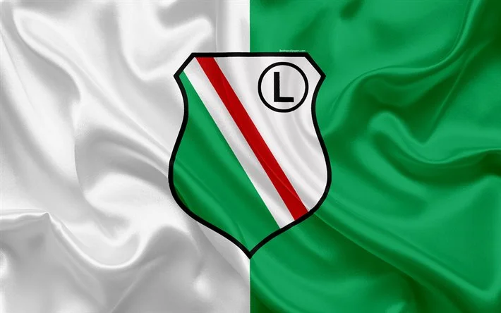 Emrelinin komanda yoldaşı “Legiya"dan gedir 