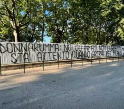 Azarkeşlərdən Donnarummaya ultimatum: "Ehtiyatlı ol!" 