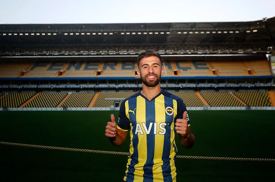 Günün transfer xəbərləri: "Fənərbağça" və "Qalatasaray"da yeni imzalar 