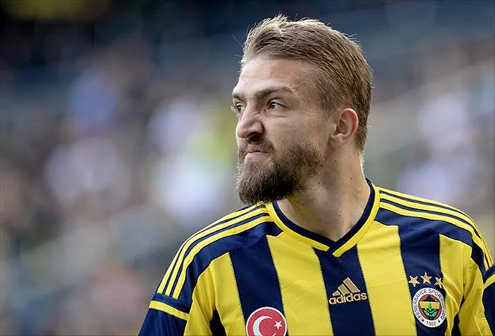 "Fənərbağça"nın sabiq futbolçusu yeni klubda 