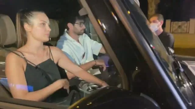 Məşhur aktrisa özündən 11 yaş kiçik idmançı ilə eşq yaşayır - FOTO 