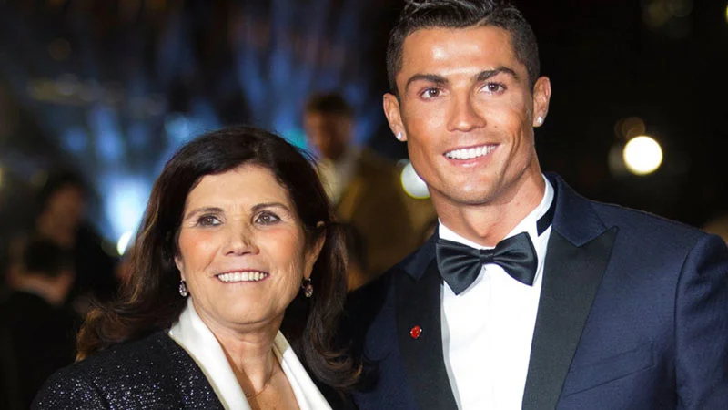 Ronaldunun anası: "Mən ölməmişdən qabaq..." 