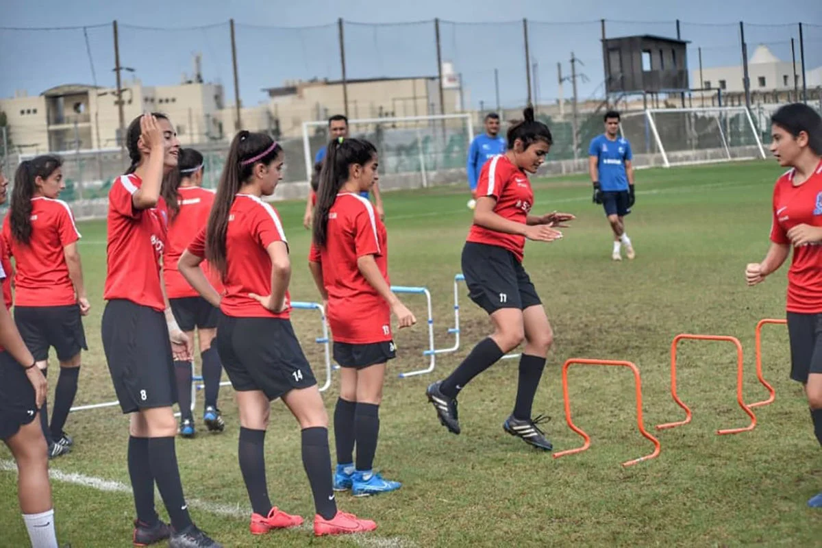 Süsən Mənsimzadə: "Əvvəllər futbol oynayan qızlara Aydan gəlmiş adam kimi baxırdılar" 