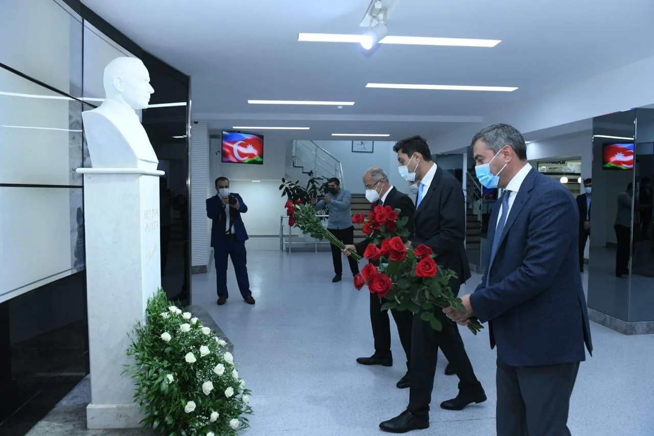 ADBTİA-nın şəhid məzunlarının adları auditoriyalara verildi 