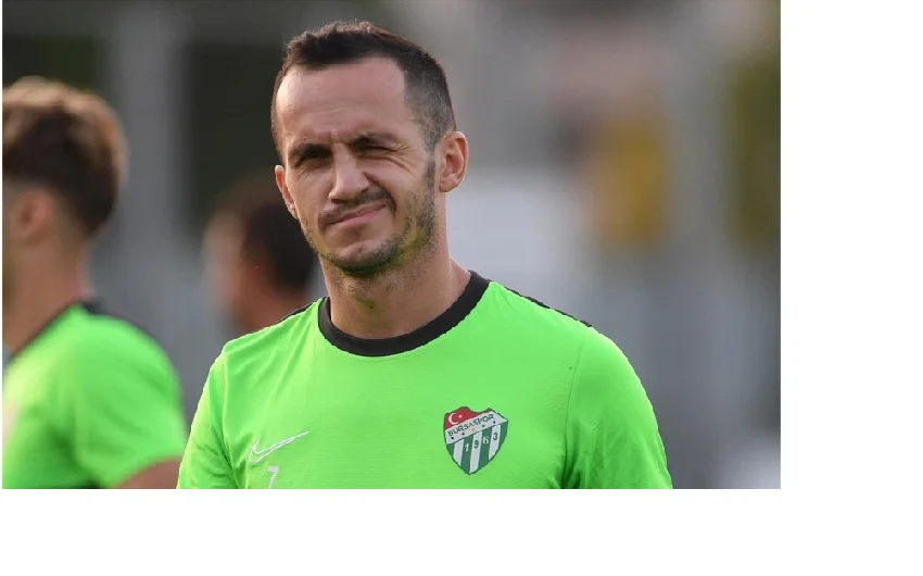 Namik toplanışı yarımçıq qoyacaq 