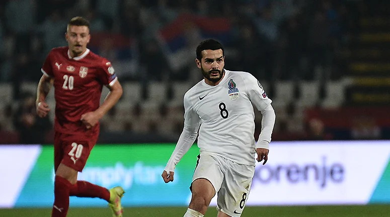 Emin Mahmudov rekorda imza atdı 