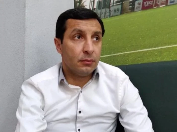Bakıda hakim komitə sədrinin üzünə tüpürdü - QALMAQAL 