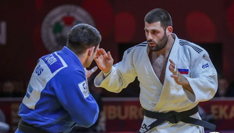 Rusiya erməni idmançını Bakıya gətirir 