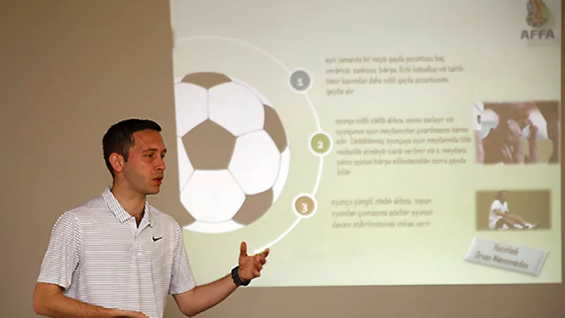 “Jurnalistlərlə tənqidlərə görə yaxın olmuşuq” - Sabiq FIFA referisi ilə nostalji müsahibə 