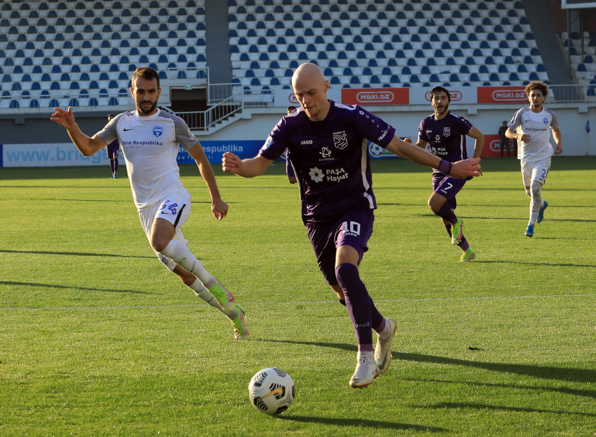 "Neftçi" "Qarabağ"a çatdı, "Sabah" ilk qələbəsini qazandı - Tura baxış 