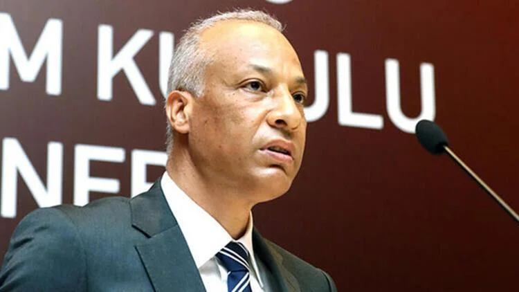 Hakimlər Komitəsinin sədri dəyişir - Əcnəbi gəlir 
