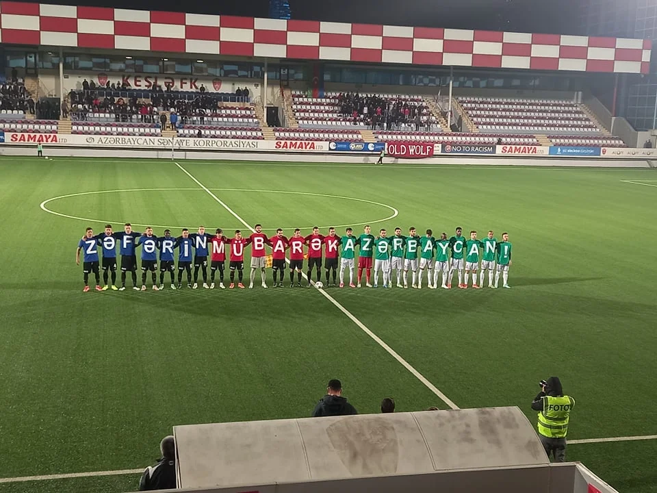 Qayğıkeş "Neftçi" futbolçuları, təmkinli Samir Abasov... - OYUNDANKƏNAR 