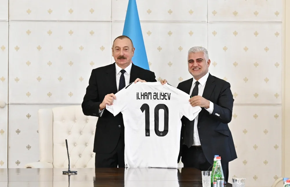 Prezident "Qarabağ"ın üzvləri ilə görüşdü - FOTOLAR 