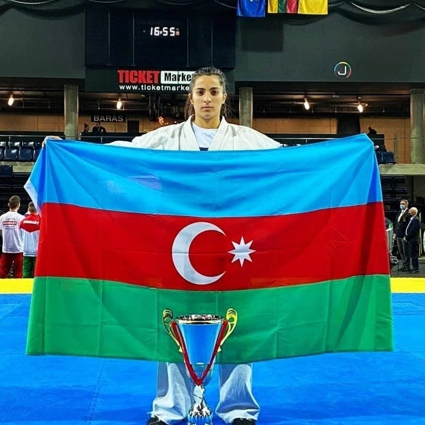 Qələbəsini şəhid qardaşına həsr etdi - FOTOLAR 