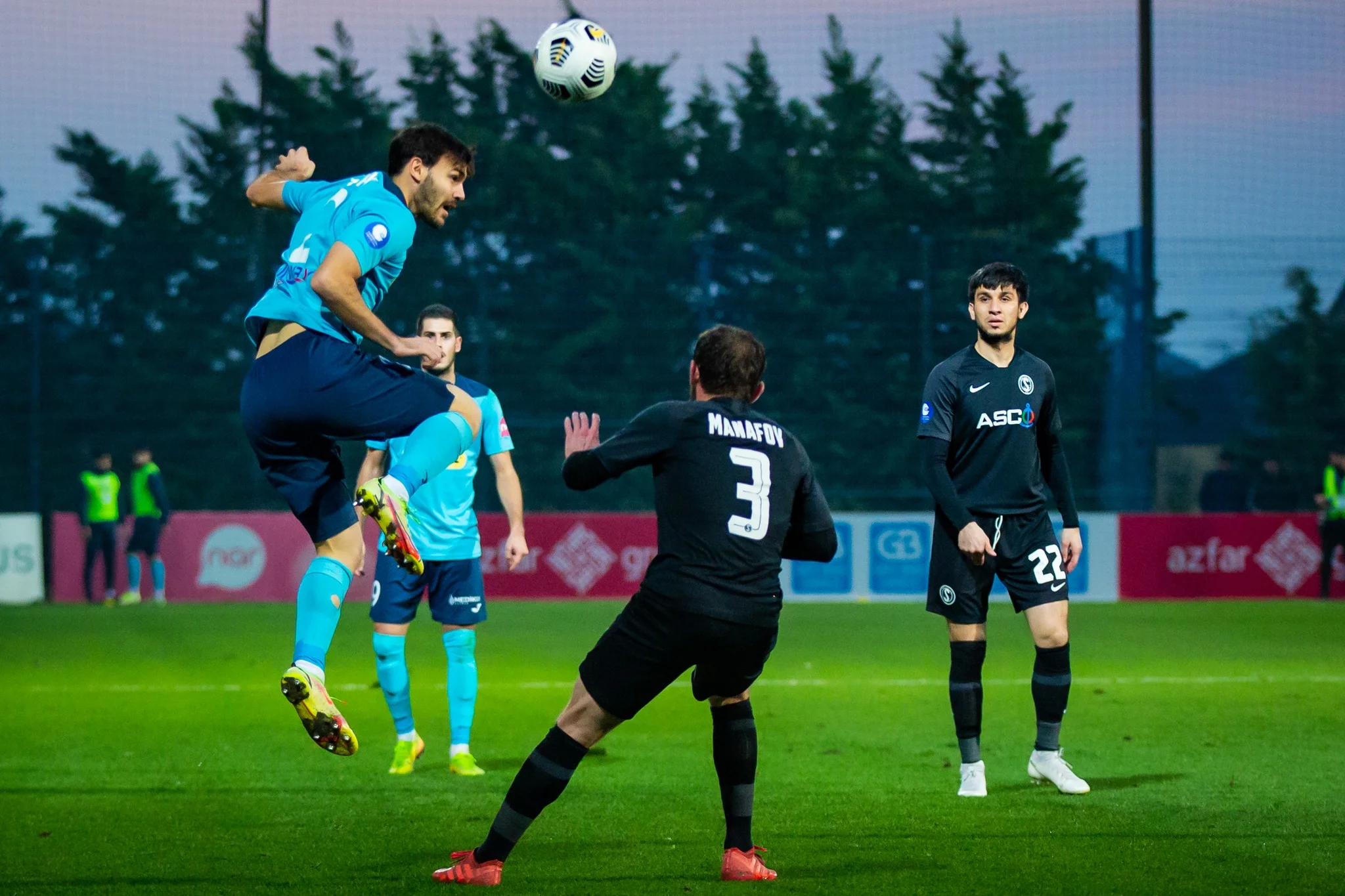 Premyer Liqamızda gözdən qaçmayanlar - İlk dövrə fotolarda 