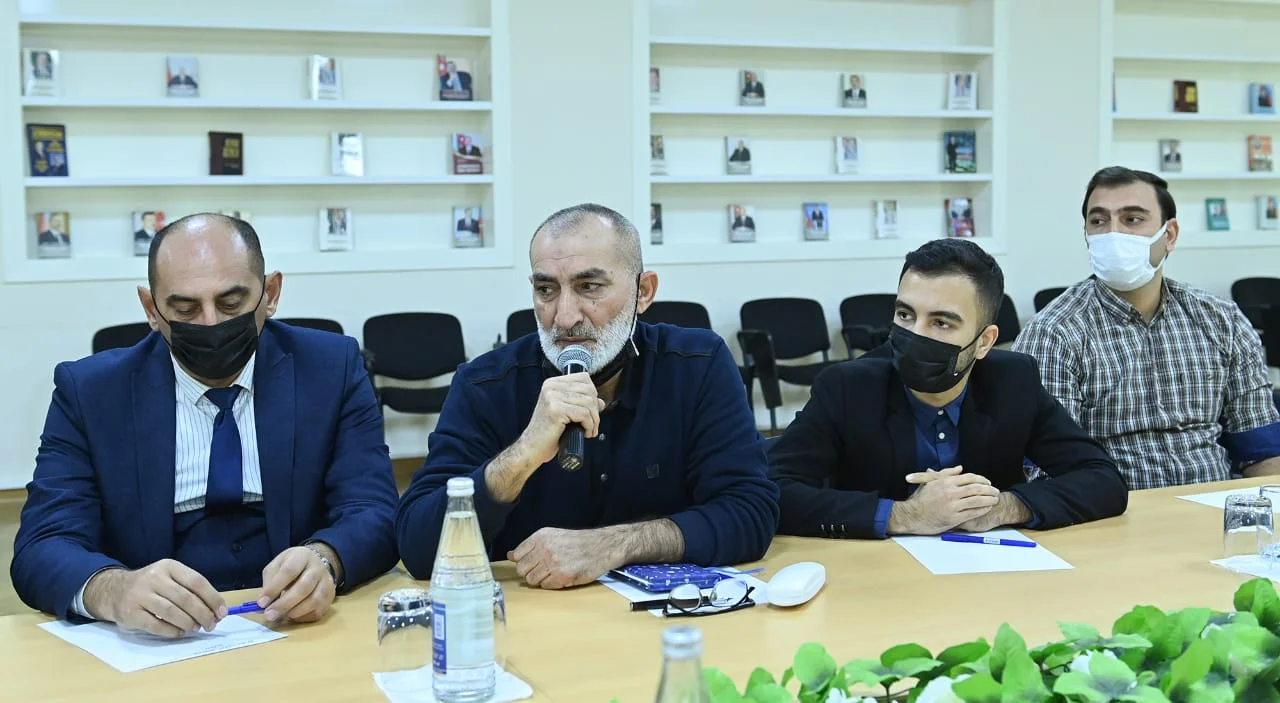 Federasiya Prezidenti basketbol ictimaiyyəti ilə görüş keçirdi 