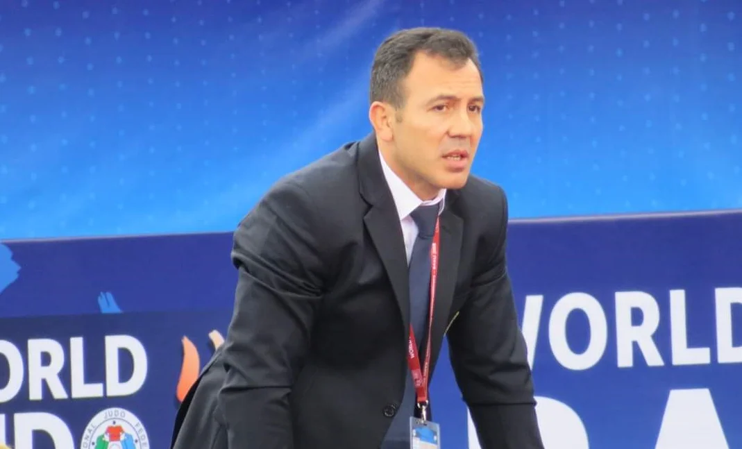Yığmadan göndərilən məşqçi vəzifəsinə qaytarıldı 