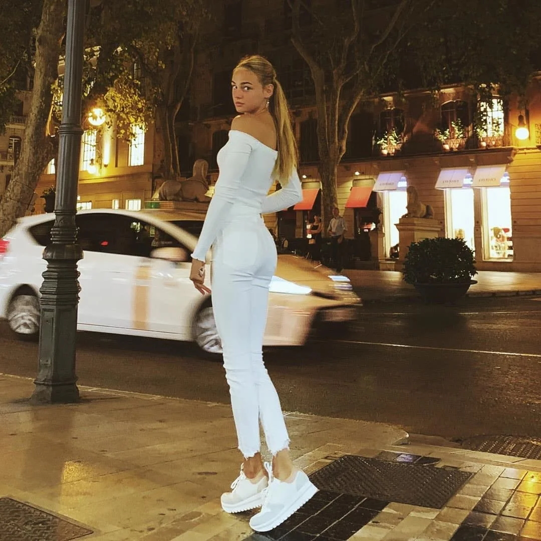 Bakıda tarix yazan ukraynalı gözəl qərarsız qalıb - FOTOLAR 