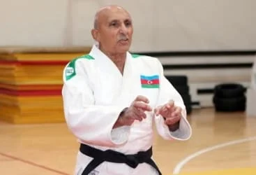 "İmperator" ordenli məşqçi: "Hidayət Heydərovu zirzəmidən çıxartmışam" 