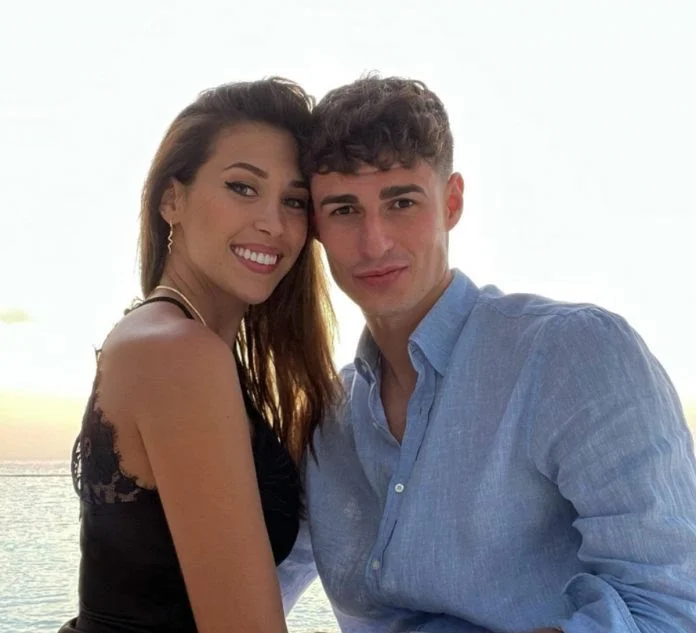 "Çelsi"nin qapıçısı "Miss İspaniya" ilə eşq yaşayır - FOTO 