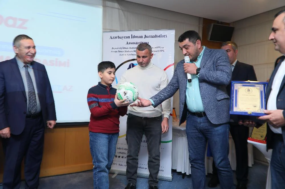 İlin laureatları mükafatlandırıldı - FOTOLAR 
