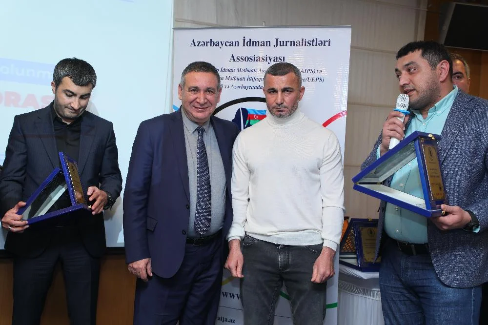 İlin laureatları mükafatlandırıldı - FOTOLAR 
