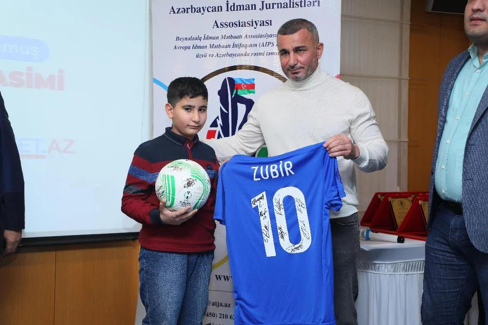 İlin laureatları mükafatlandırıldı - FOTOLAR 