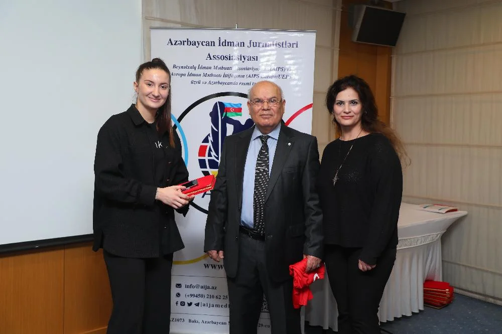 İlin laureatları mükafatlandırıldı - FOTOLAR 