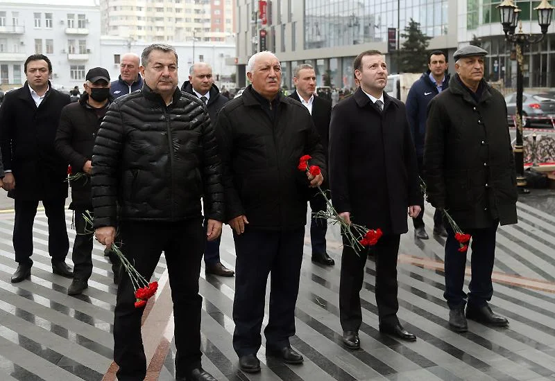 De Byazi Xocalı qurbanlarının xatirə abidəsini ziyarət etdi - FOTOLAR 
