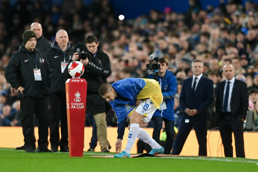 "Everton"dan Mikolenkoya və Ukraynaya dəstək - FOTOLAR 