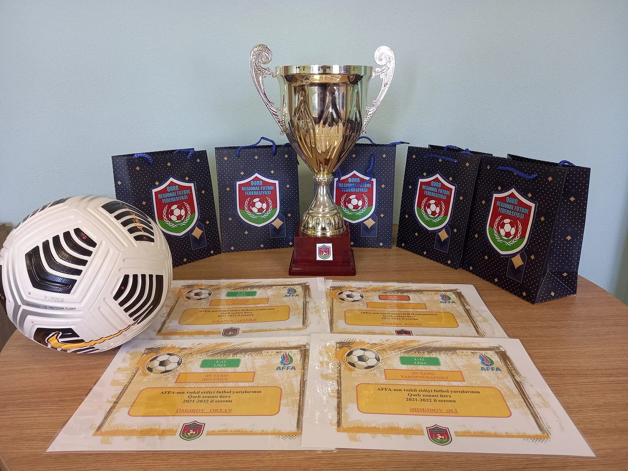 Qərb Regional Futbol Federasiyası futbolçuları mükafatlandırdı - FOTOLAR 