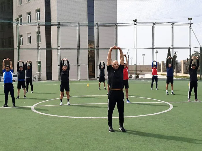 UEFA fizioterapevti hakimlərə təlim keçdi 
