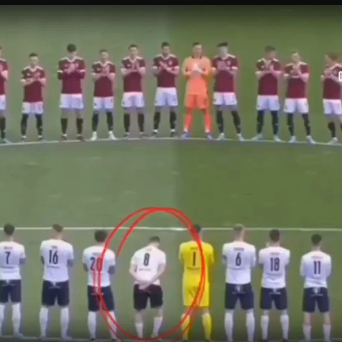 Rusiyalı futbolçu azarkeşləri belə hiddətləndirdi - FOTO 