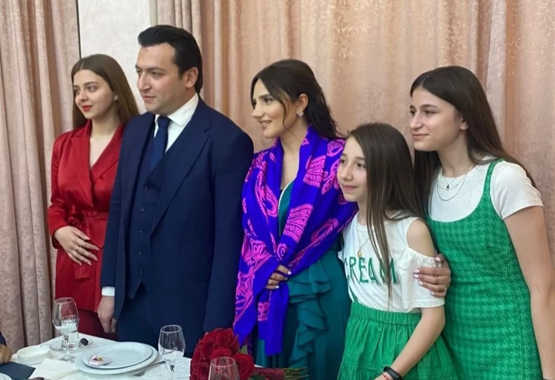 AFFA rəsmisi "CBC Sport"un aparıcısı ilə nişanlandı - FOTO 