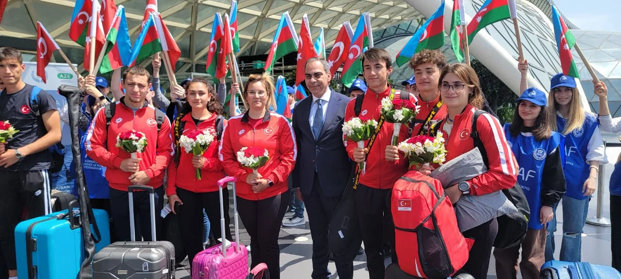 Türk idmançılar Suqovuşana yollanır - FOTOLAR 